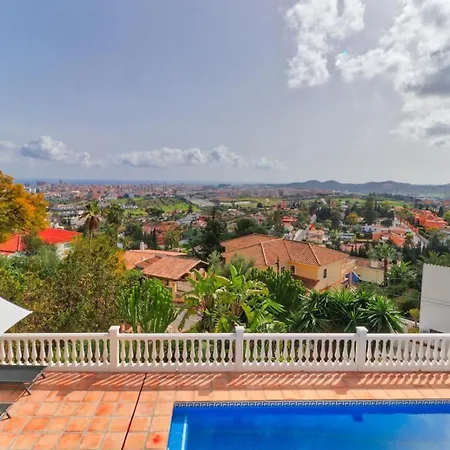 ヴィラ Villa, Private Pool And Great Views *