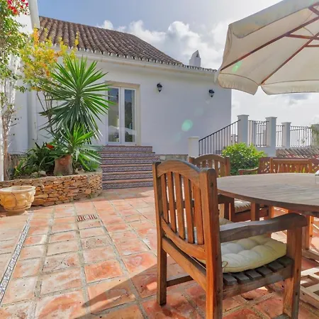 Villa, Private Pool And Great Views וילה *